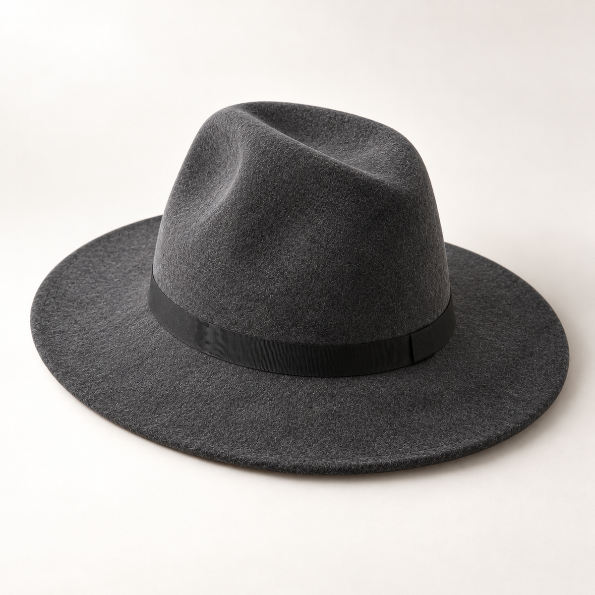 Ridge Felt Hat in charcoal: crown and rear construction